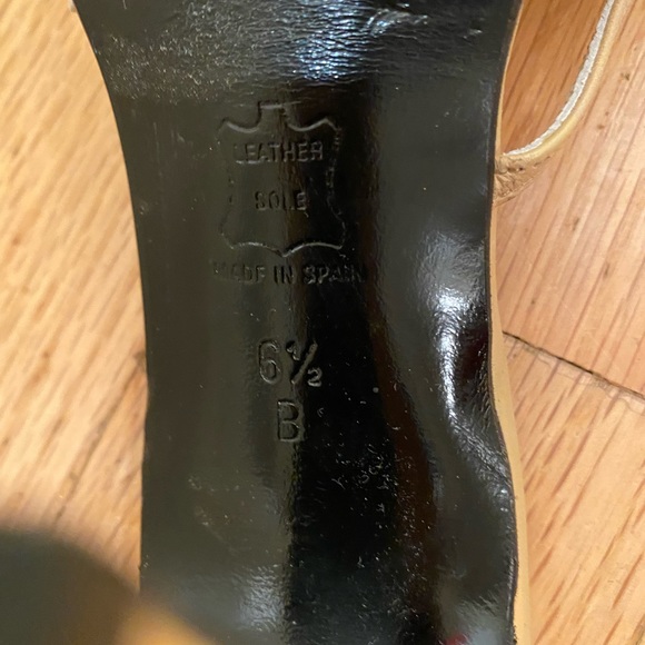 Charles David Camel Leather Heels “Bullet”Size 6.5 - Picture 7 of 8